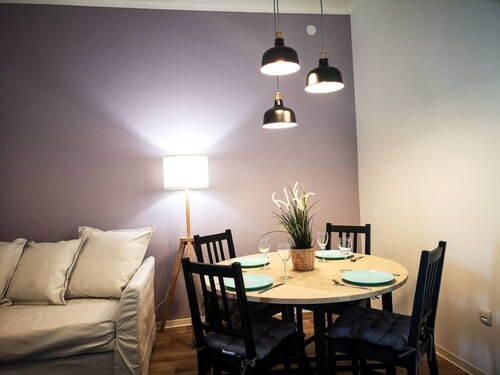 Central 2 Bedroom Suite 64 sq m in 5 Minutes Walk to Main Square