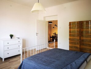 2 chambres, fer et planche à repasser, Wi-Fi gratuit, draps fournis