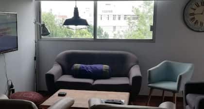 En el corazĂłn de pocitos, cĂłmodo apartamento.