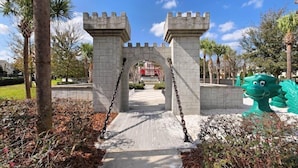 House | Children’s area - 1 Mile to Disney 4 Bedroom 4 Bath Pool Home in the Windsor Hills Resort (Kissimmee)