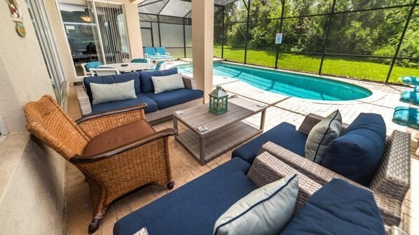 Balcony - Beautiful 5 Bedroom 5 Bath Pool Home In Windsor Hills Resort (Kissimmee)