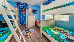 5 bedrooms, desk, free WiFi