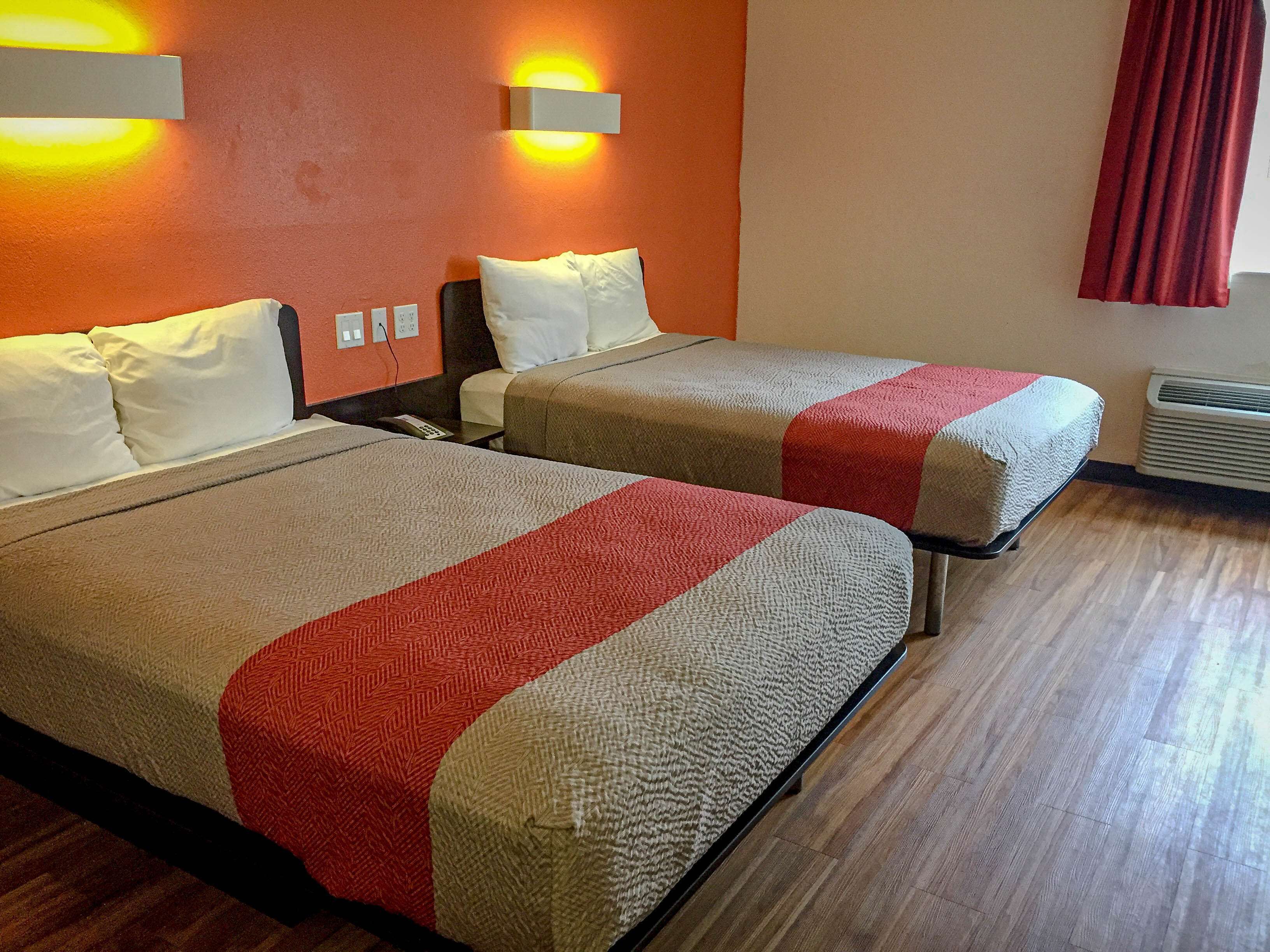 Wi-Fi gratuit, draps fournis