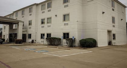 Motel 6 Woodway, TX