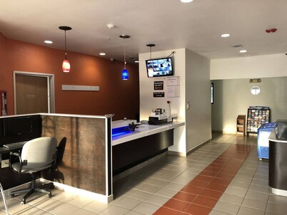Motel 6 Woodway, TX