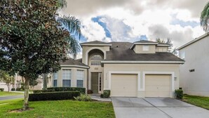 Exterior - Elegant 5 Bedroom 5 Bath Pool Home in Windsor Hills Resort (Kissimmee)