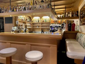 Bar (on property) - Hotel Olympia (Livinallongo del Col di Lana)