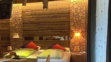 Down duvets, in-room safe, desk, soundproofing