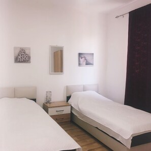 In-room safe, laptop workspace, free WiFi, bed sheets - Stockholm Apartments (Ulcinj)
