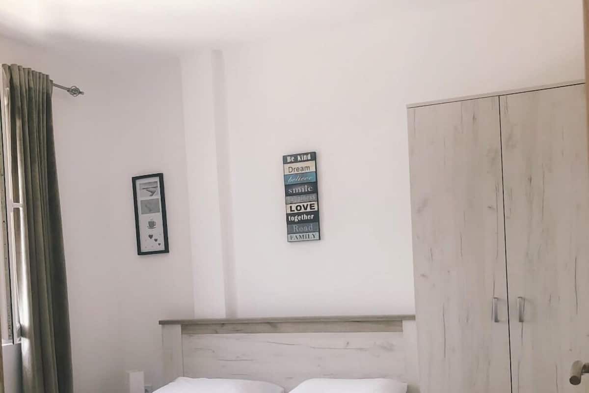 In-room safe, laptop workspace, WiFi (free), bed sheets