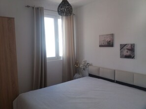Apartment, 2 Bedrooms (1) | In-room safe, laptop workspace, free WiFi, bed sheets - Stockholm Apartments (Ulcinj)