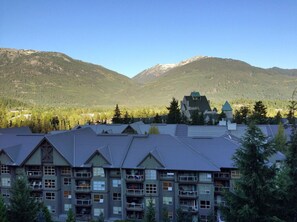Exterior - Luxury ski-in ski-out condo 603 on Whistler Blackcomb-spectacular mountain views (Whistler)