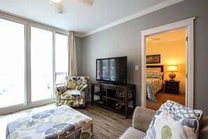 2 chambres, fer et planche à repasser, Wi-Fi gratuit, draps fournis