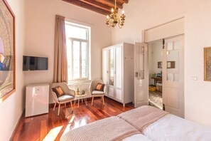 4 soverom, strykejern/-brett, wi-fi og sengetøy