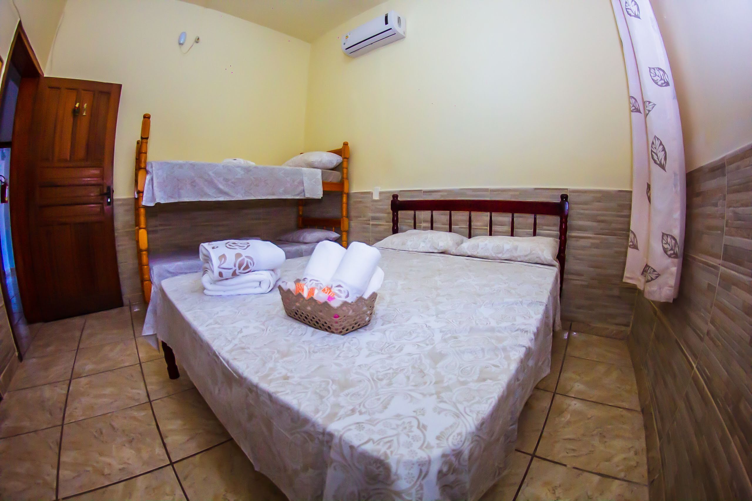 Wi-Fi gratuit, draps fournis