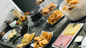 包含每日自助早餐