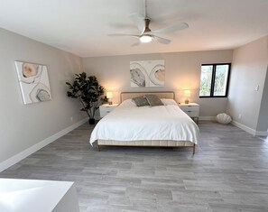 2 makuuhuonetta, silitysrauta/-lauta, ilmainen Wi-Fi, vuodevaatteet