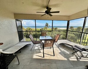 Outdoor dining - Beachfront Bliss..A Vacation You'll Cherish Forever (Sanibel Island)
