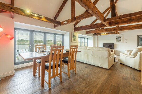 Dining - A luxurious two-bedroom apartment in a converted, listed building. (Sea Lane)