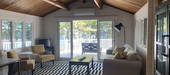 "Redcliff"  - Waterfront Chalet style Cedar Log Cottage in Cavendish Resort Area