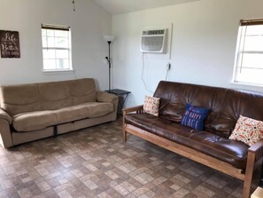 Basic Cabin, 1 Bedroom (Gone Coastal) | Living area