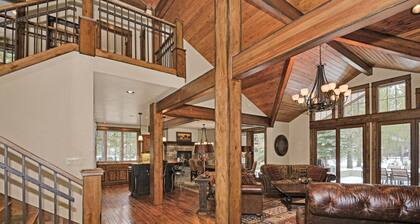 Beautiful Sunriver Lodge Home steps to the Deschutes