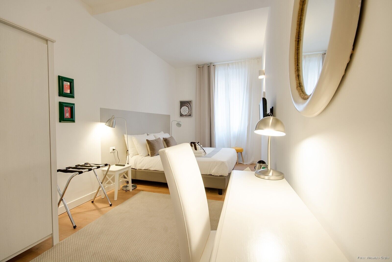 2 bedrooms, desk, iron/ironing board, travel crib