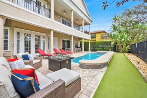 Terrace/patio - Luxury * Golf Course Views * Games Room * Newly Refurbished * (Kissimmee)