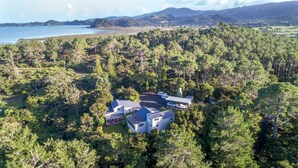 Unclassified image, 3 of 17, button - Studio 531 (Coromandel)