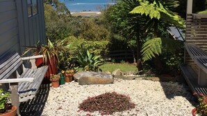 Unclassified image, 5 of 17, button - Studio 531 (Coromandel)