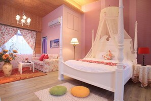 Down duvets, blackout curtains, soundproofing, free WiFi