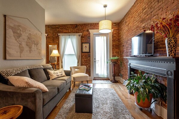 Smart TV, DVD player, books