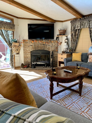 Log Cabin Near Hunter Mountain