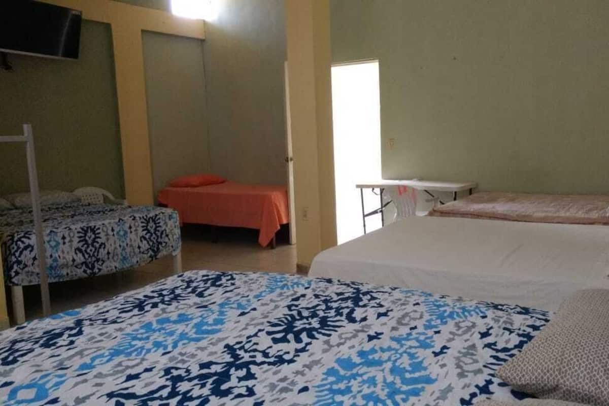 Family Quadruple Room | Desk, WiFi (free)