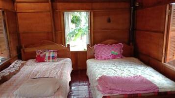 Chambre Familiale | Draps en coton égyptien, literie de qualité supérieure, bureau