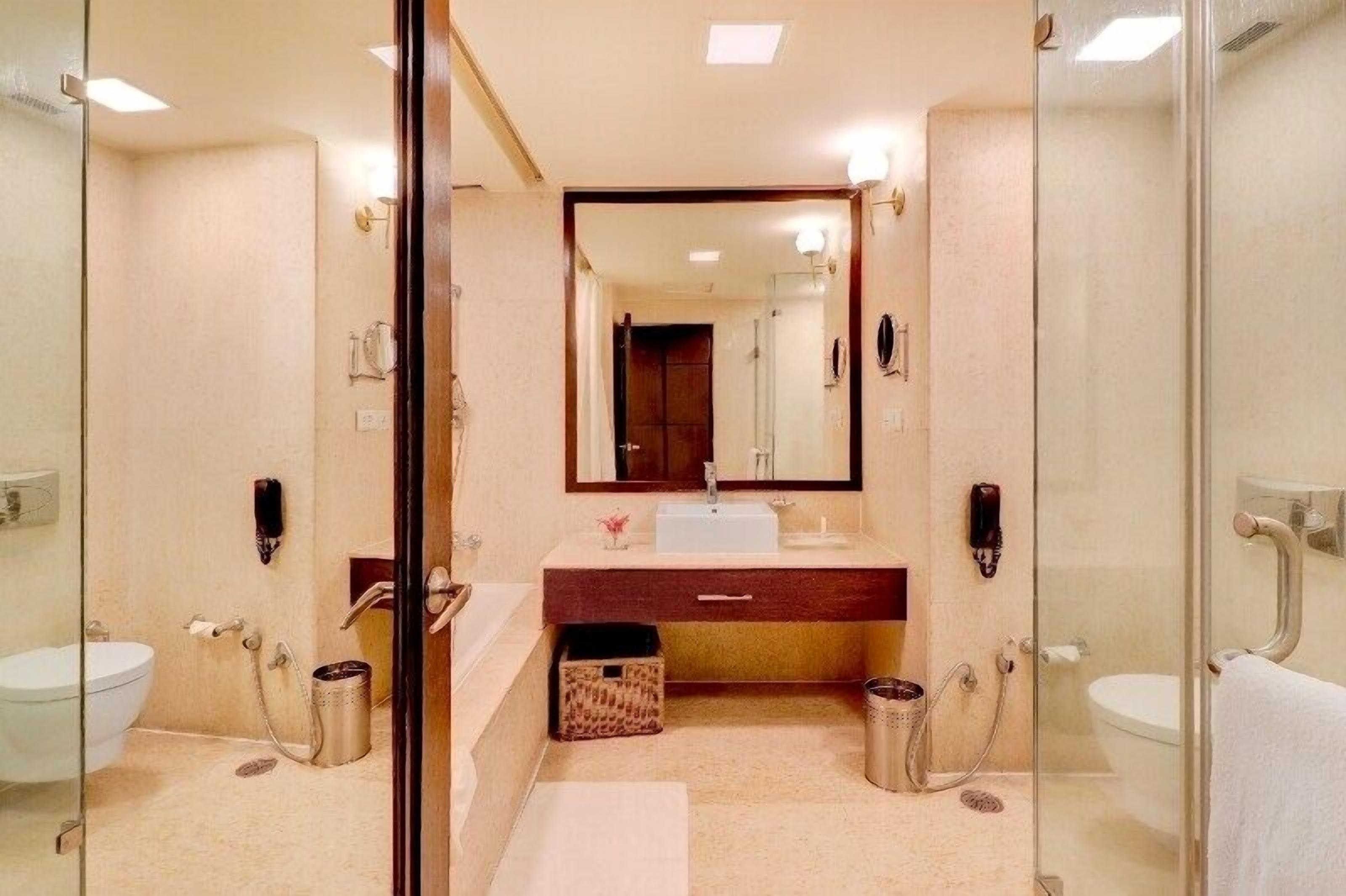 Habitación estándar con 1 cama doble o 2 individuales | Baño