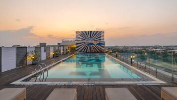 Outdoor pool, pool umbrellas