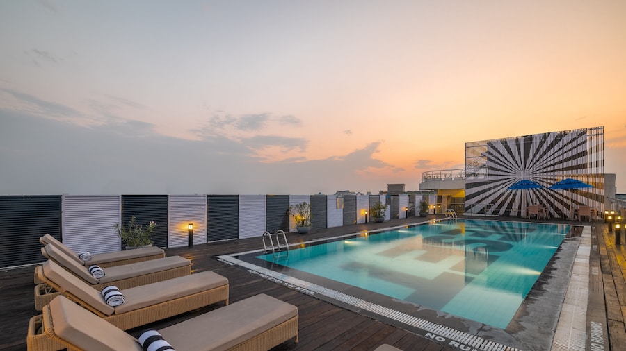 Sunday Hotel Jaipur