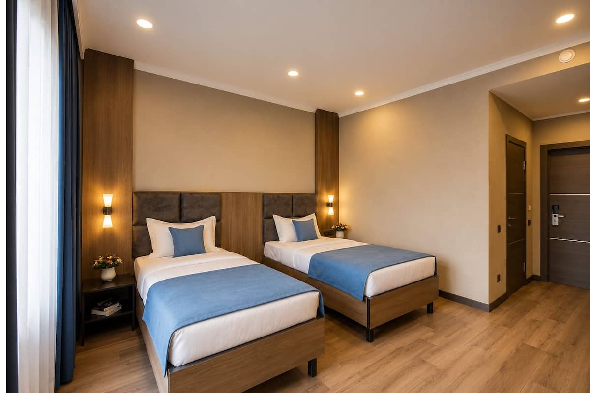 Premium bedding, down comforters, minibar, desk