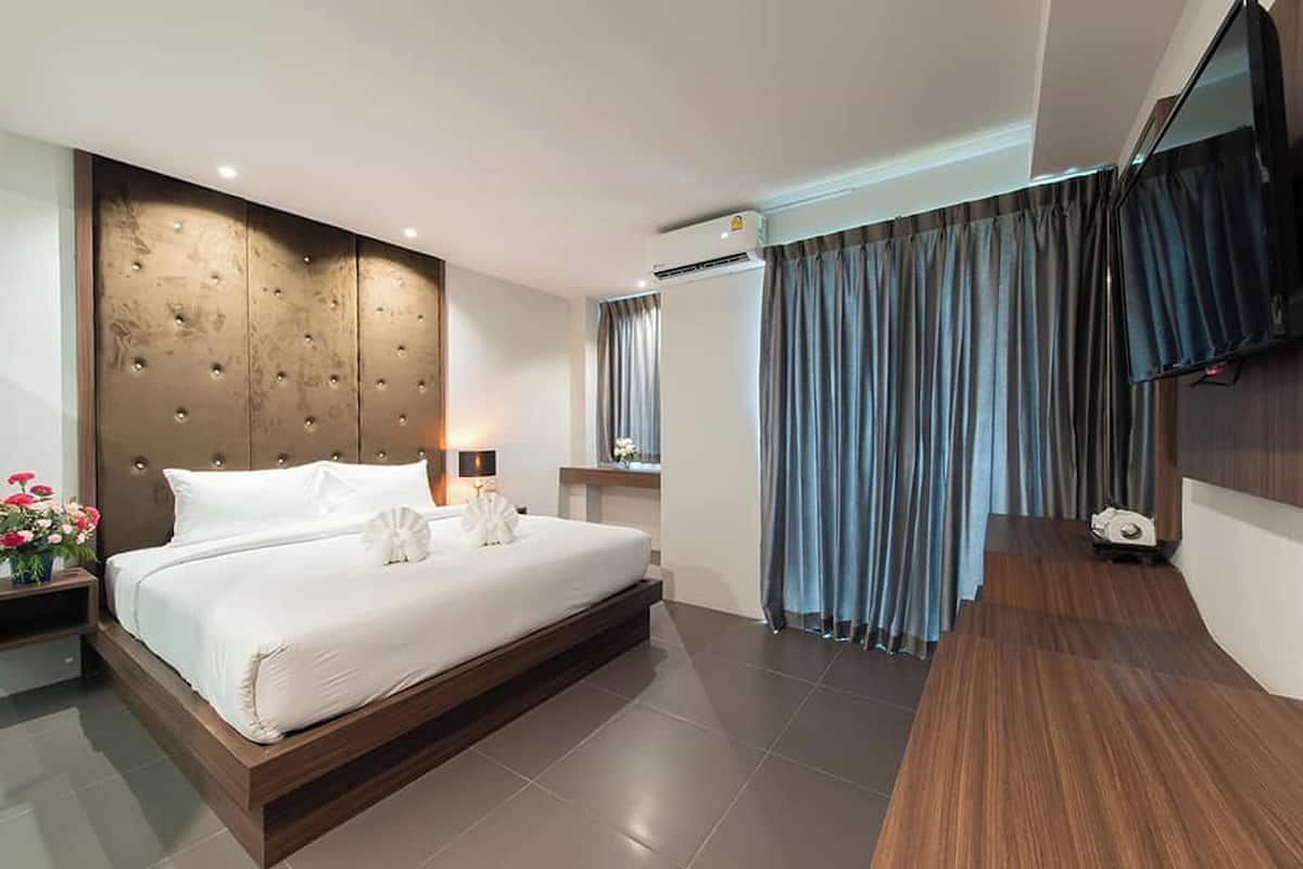 Habitación doble estándar | Escritorio, insonorización, wifi gratis y ropa de cama