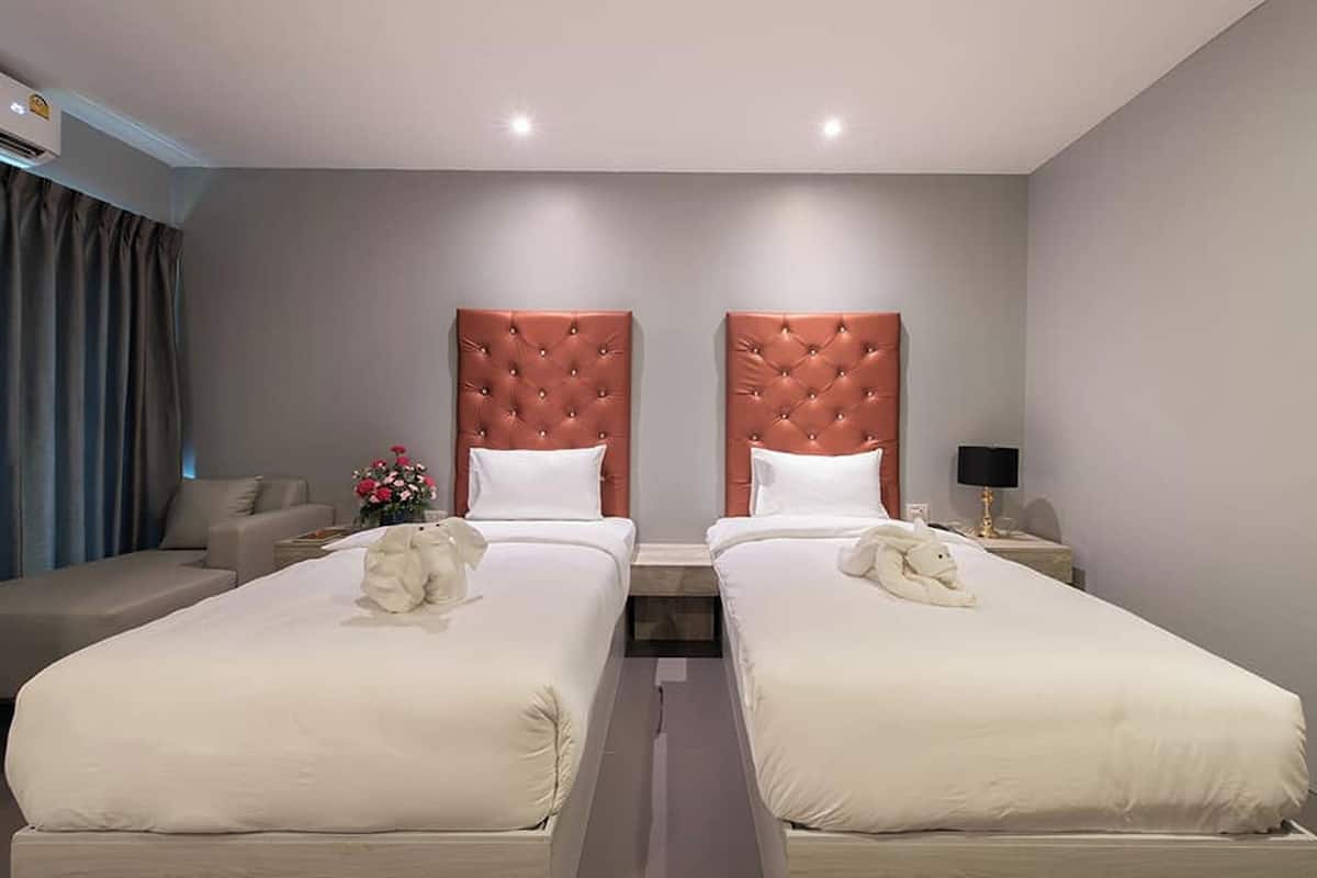 Habitación estándar con 2 camas individuales | Escritorio, insonorización, wifi gratis y ropa de cama