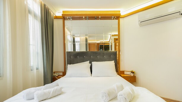 Minibar, in-room safe, soundproofing, iron/ironing board (on request) - Seven Rooms Oldcity (Istanbul)