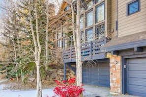 Exterior - Downtown townhome w/private hot tub close to Park City Mountain & Deer Valley (Park City)