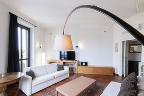 Living area - Washington Apartment (Milano)