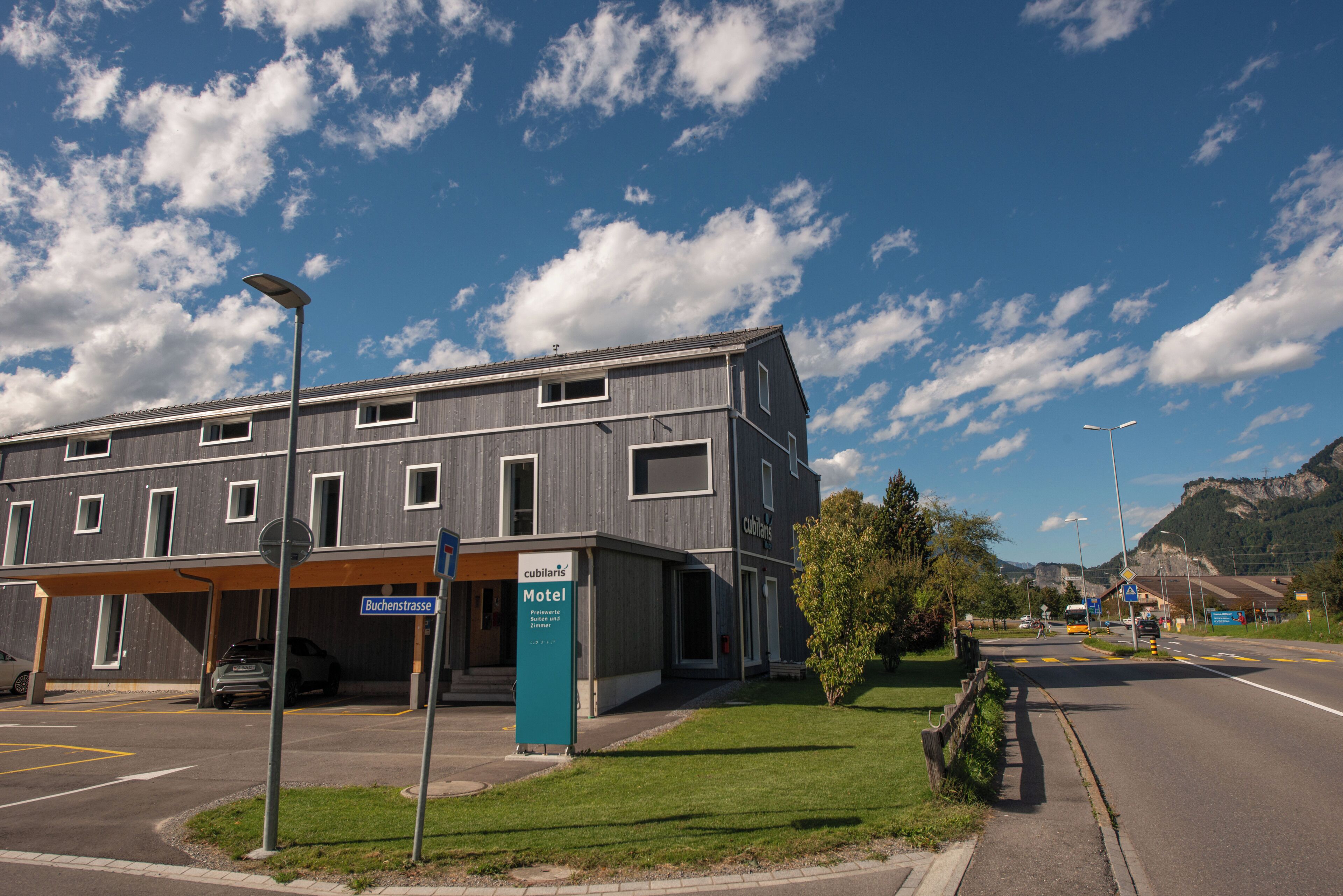 واجهة المنشأة