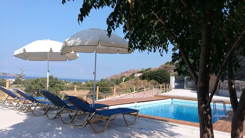 Troyan Hill Type Mais Νο 2, Garden, Panoramic View & Pool for 2 to 5 adults