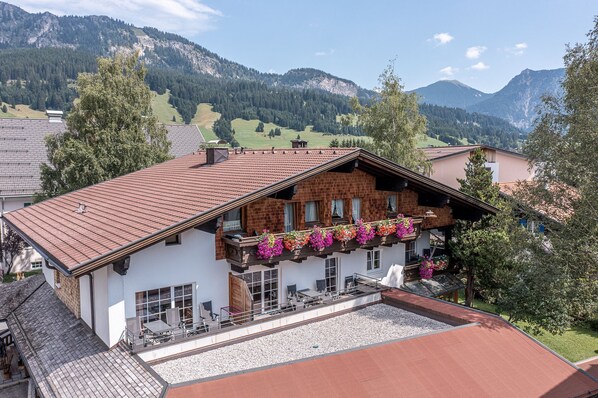 Unclassified image, 1 of 26, button - Apartment / Haferlschuh - Tannheimer Schuh and Gästestad´l (Tannheim)