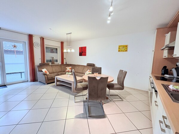 Unclassified image, 1 of 15, button