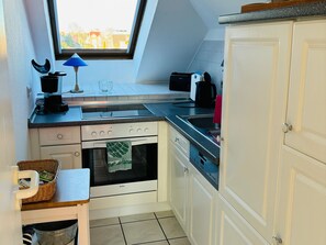 Fridge, oven, dishwasher