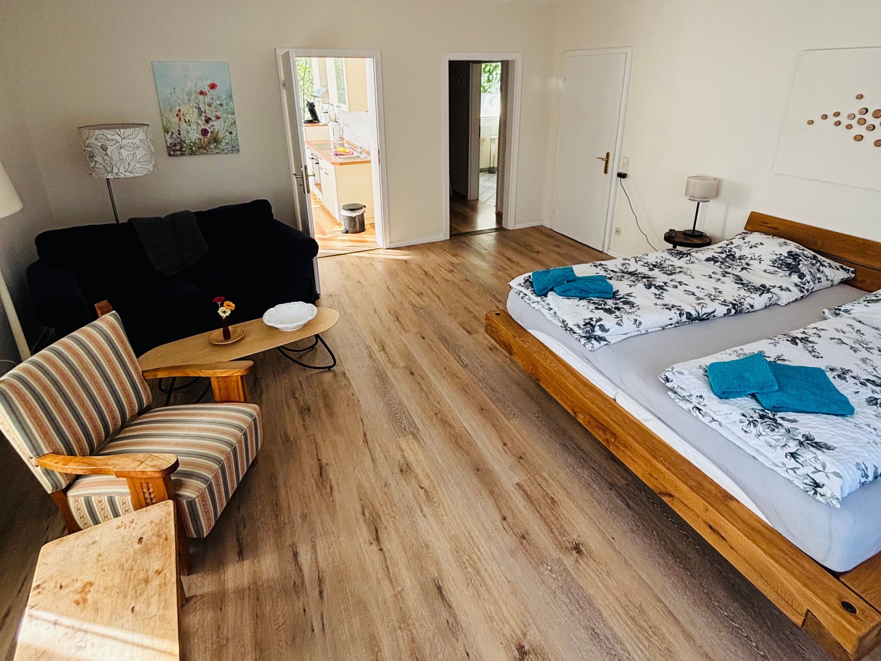 1 camera, Wi-Fi, lenzuola